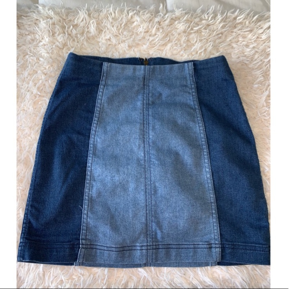 Free people denim two tone mini skirt SZ 4